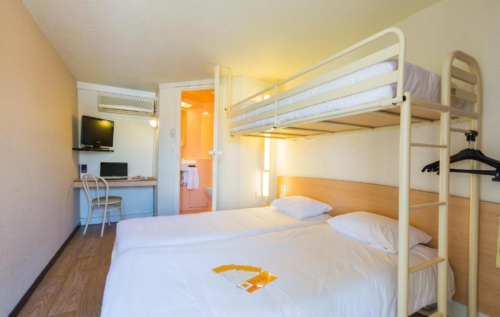 Premiere Classe Clermont Ferrand Nord Zimmer foto